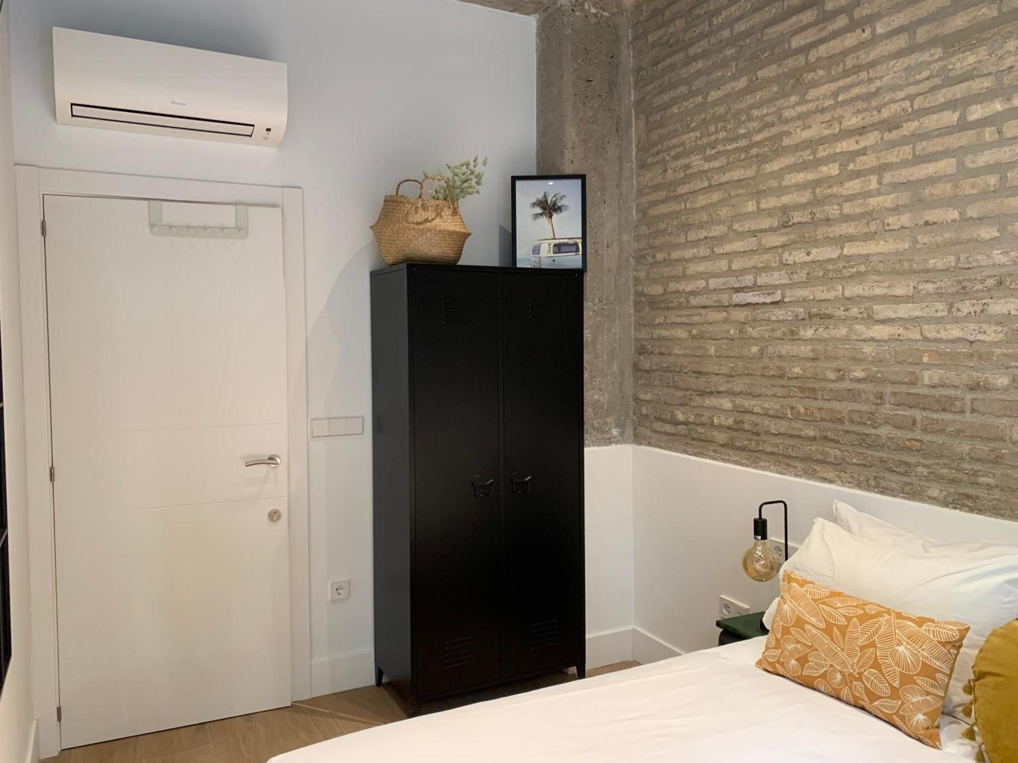 La Reina Beach Rooms Валенсия Экстерьер фото