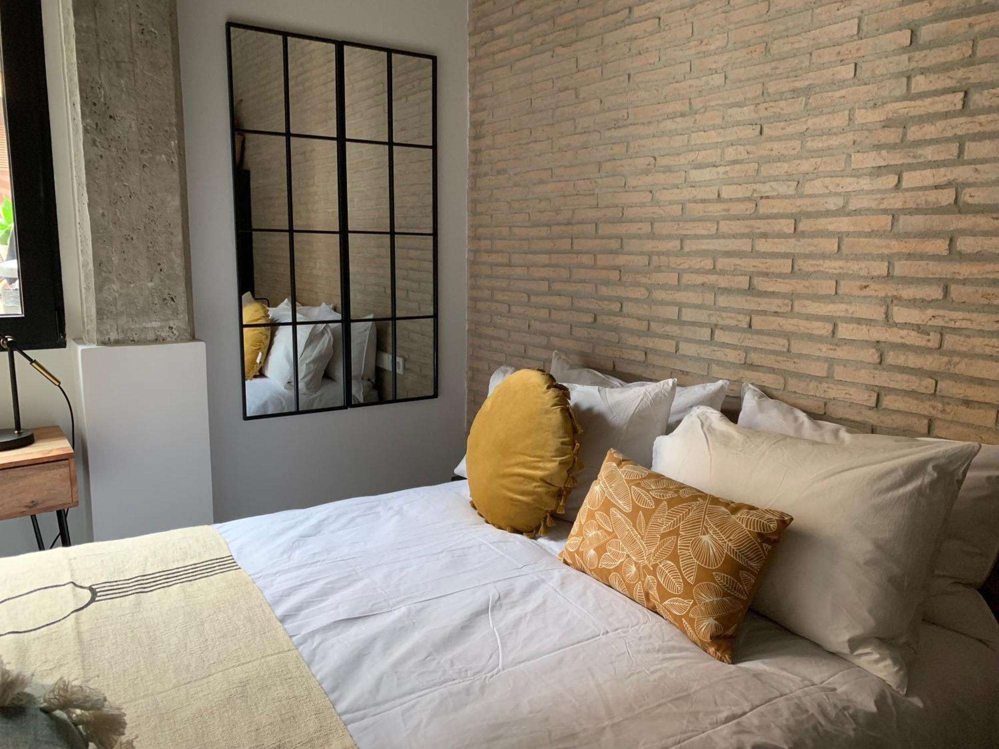 La Reina Beach Rooms Валенсия Экстерьер фото